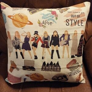 Taylor Swift Throw Pillow